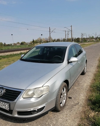 Volkswagen Passat cena 10000 przebieg: 386312, rok produkcji 2006 z Lublin małe 22